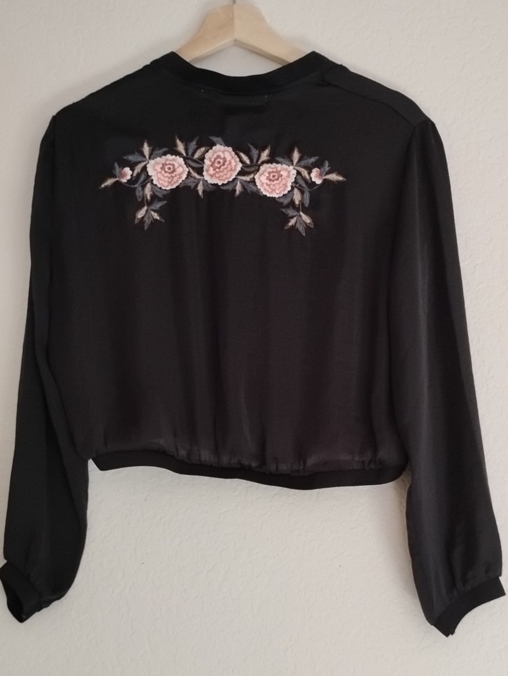Zara Cropped Satin Bomber with Floral Embroidery (M) - Picture 2 of 14